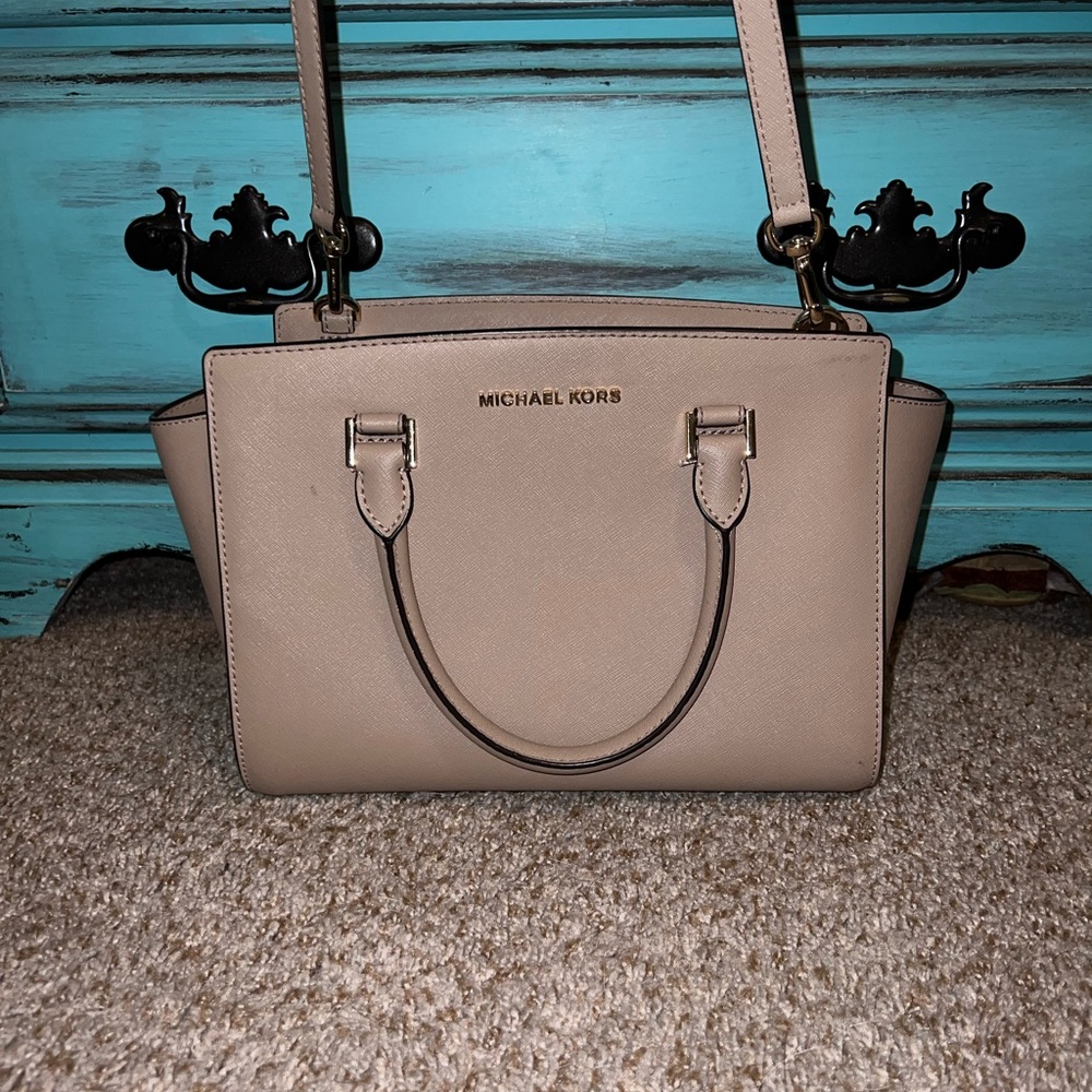 Michael Kors matching purse and wallet